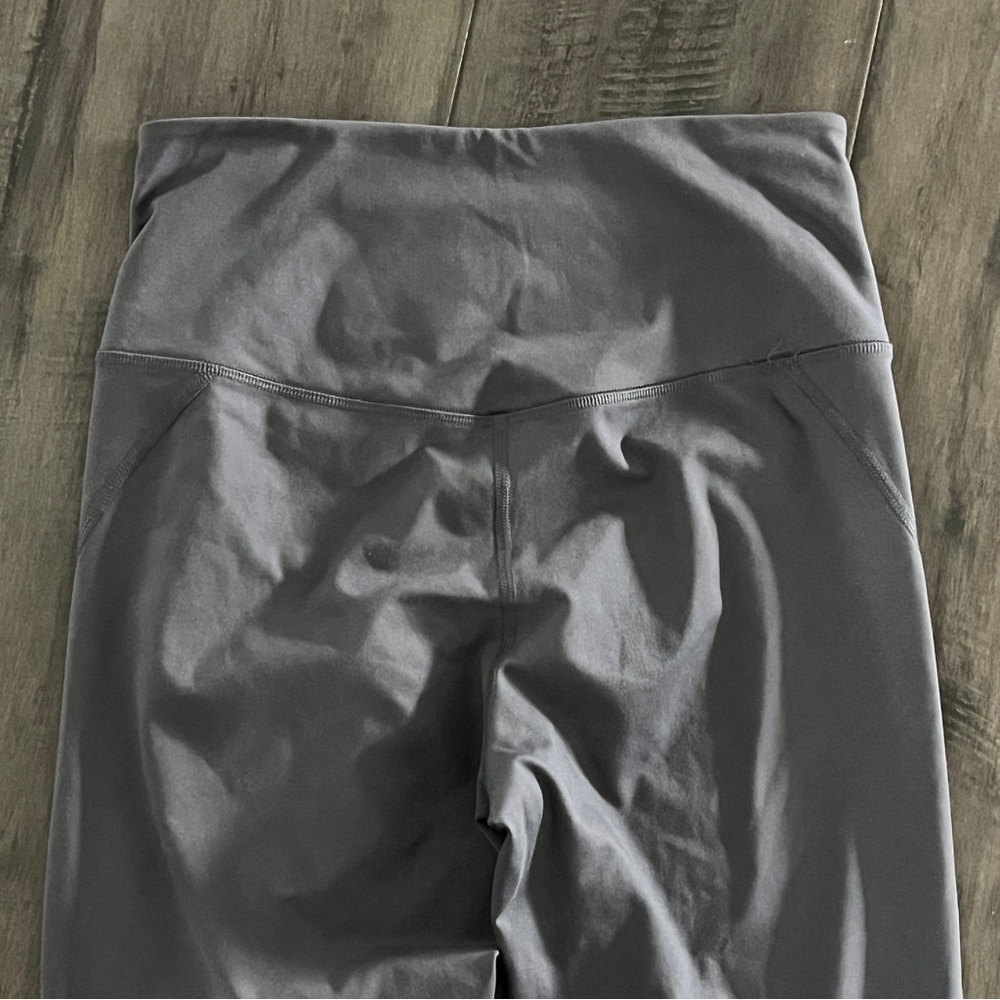 Girlfriend Collective Compressive Gray Leggings - Size Medium - Picture 6 of 14